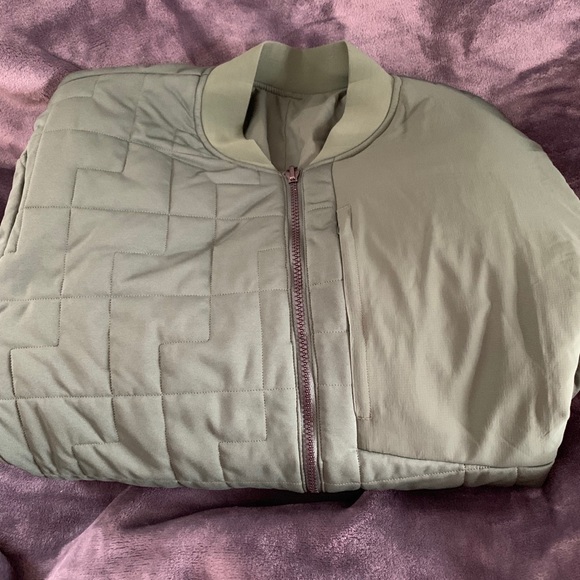 lululemon athletica Jackets & Blazers - Brand new men’s lululemon bomber jacket